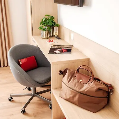 Adele Apartmanhotel