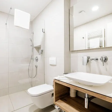 Hotel de apartamente Adele Beci