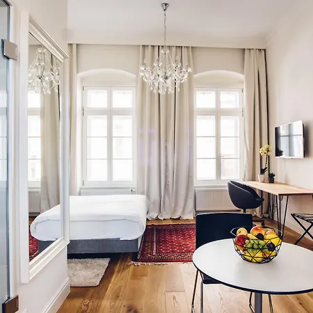 Hotel apartamentowy Adele 4*