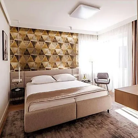 Adele Aparthotel