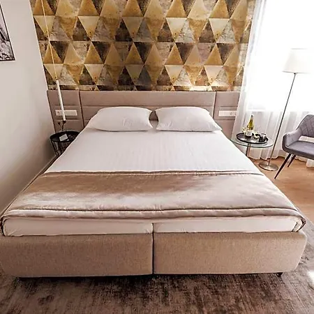 Aparthotel Adele