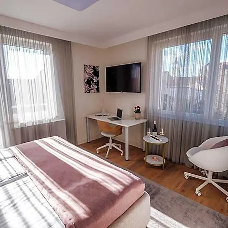 Aparthotel Adele