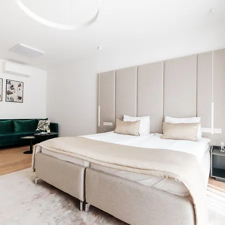 Adele Aparthotel Pětikostelí