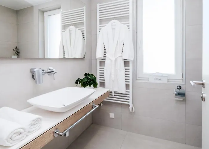 Adele Aparthotel Pecs